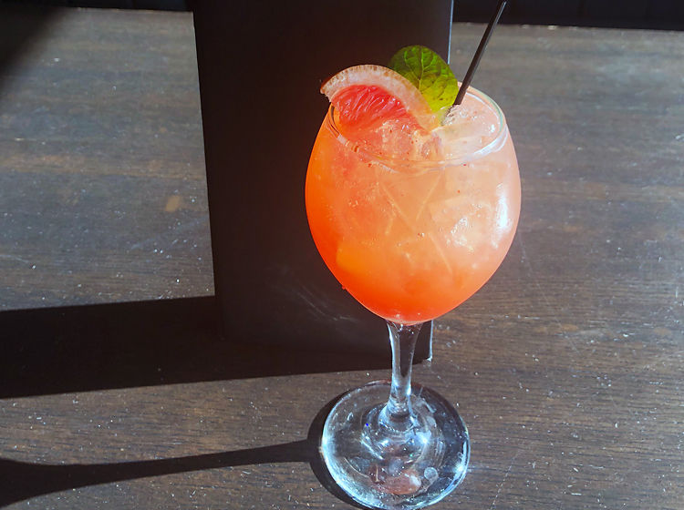 sparkling grapefruit sangria